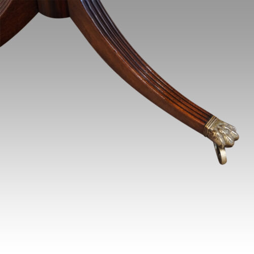 George III mahogany triple pillar dining table leg