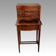 Edwardian mahogany canteen of cutlery closed
