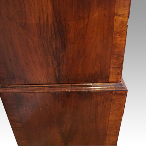 Georgian walnut chest on chest waist moulding
