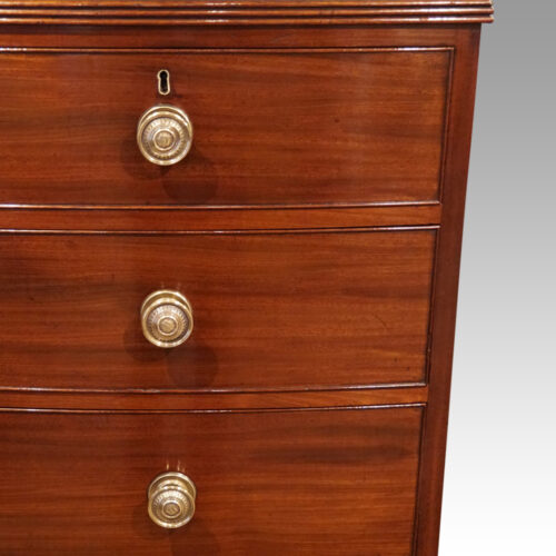 Pair of Georgian bow chests of drawers drawers