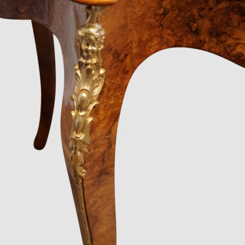 Victorian inlaid walnut centre table mount on knee