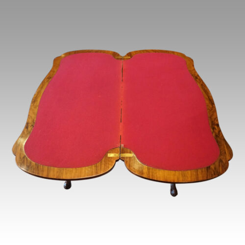 Victorian inlaid walnut serpentine card table playing surface