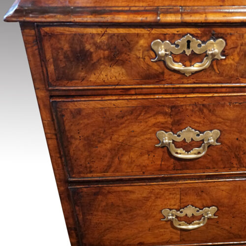 George I walnut chest of drawers handles