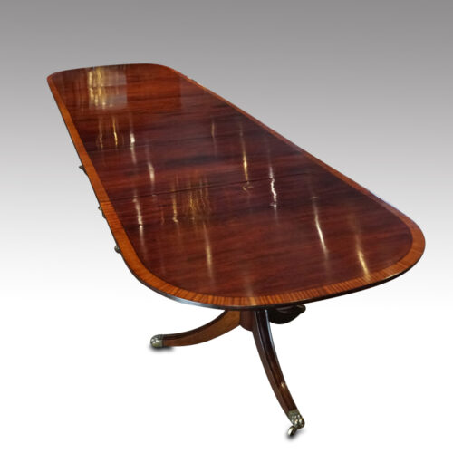 George V 3 pillar dining table length