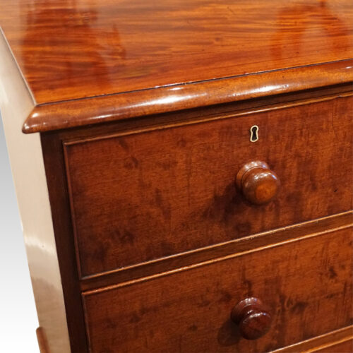 19thc. mahogany chest of drawers drawer detail