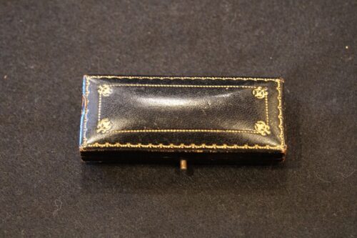 Platinum and diamond arrow broach box