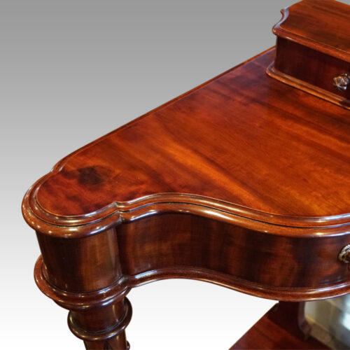 Victorian mahogany Queen dressing table top side