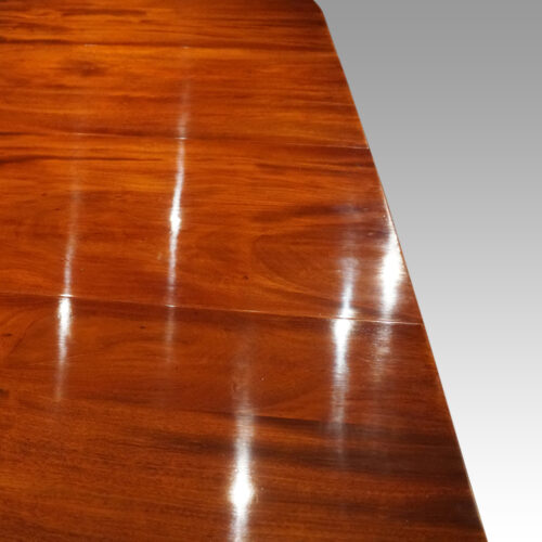 Georgian style mahogany twin pillar dining table edge