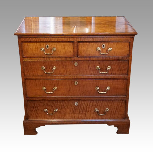Georgian feathered oak chest