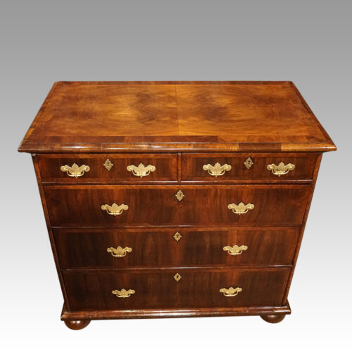 Queen Anne Laburnum chest top