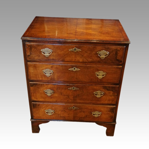 Walnut Queen Anne style small chest
