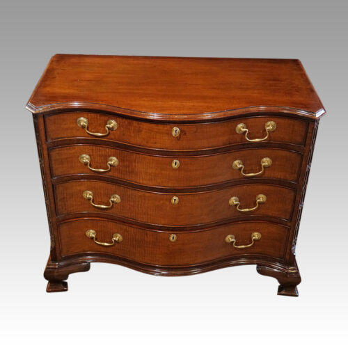 Georgian style mahogany serpentine chest front