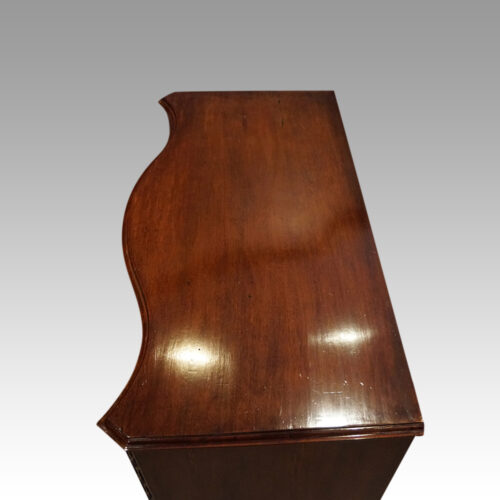 Georgian style mahogany serpentine chest top
