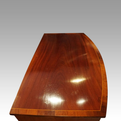 Regency mahogany bow front chest top detail