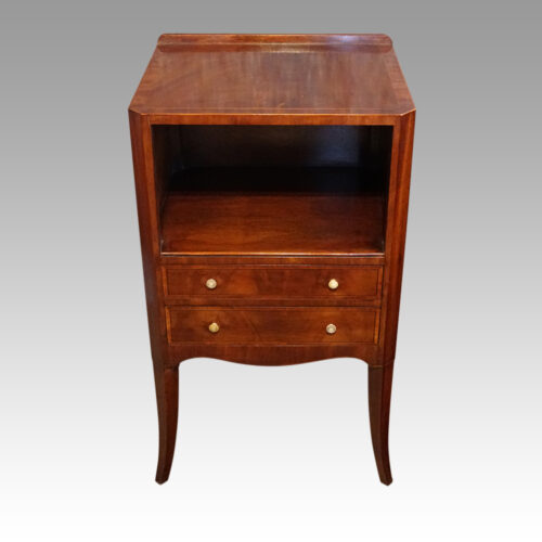 Pair of Georgian style bedside cabinets front