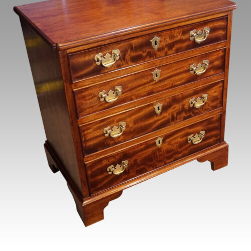 Small Georgian style chest of drawers angle front