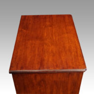 Small Georgian style chest of drawers top