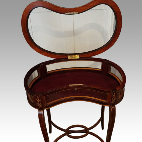 Edwardian inlaid mahogany curio table open