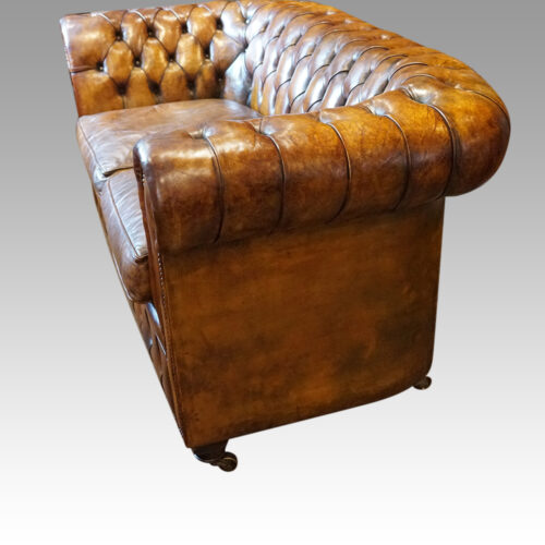 Leather button back 2 seat Chesterfield end