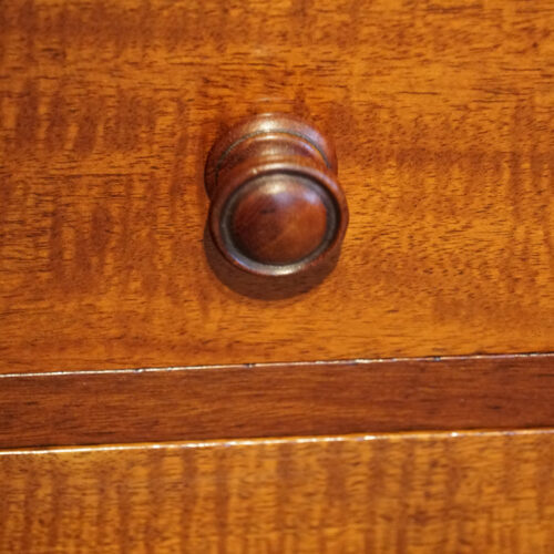 Pair Victorian mahogany bedside chests knob