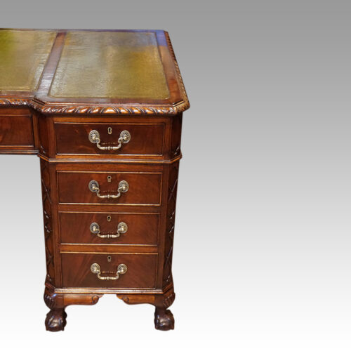 Edwardian mahogany Chippendale style pedestal desk drawers