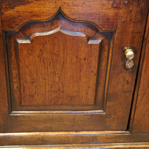 18thc. oak dresser pointed panel