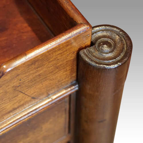 Pair of mahogany tray top bedsides roundel