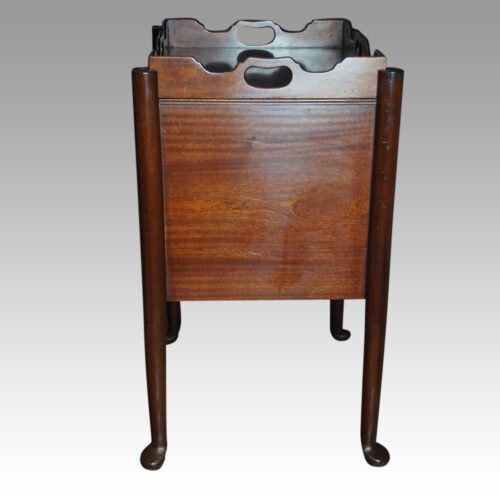 Pair of mahogany tray top bedsides side