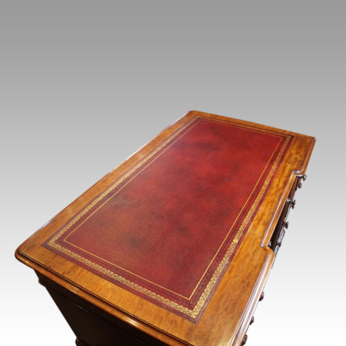 Victorian mahogany pedestal desk leather top