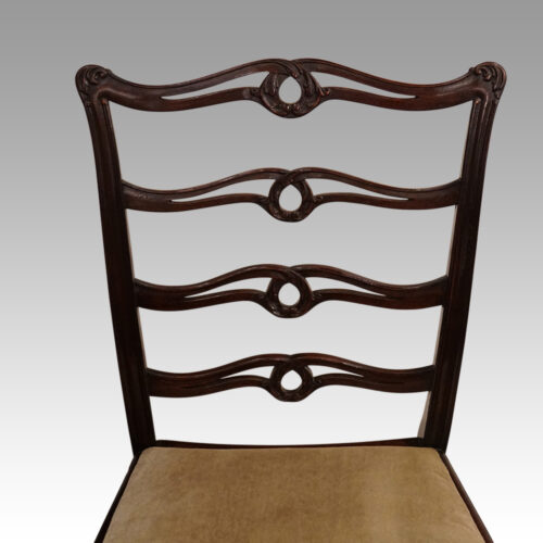 Set of 8 Hepplewhite style ladderback chairs back