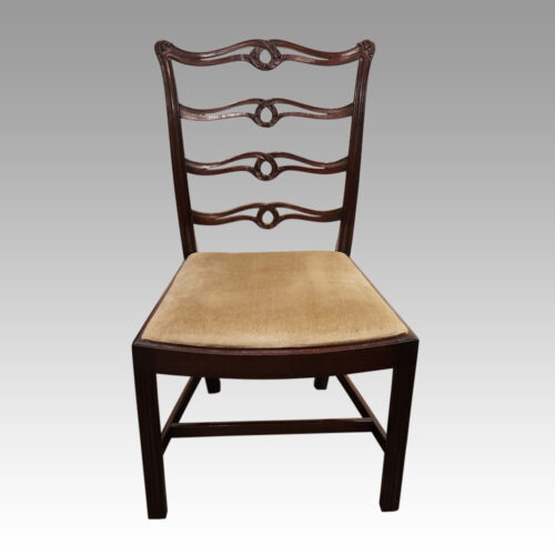 Set of 8 Hepplewhite style ladderback chairs side chair