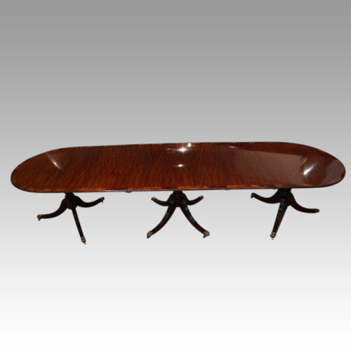 George VI 3 pillar dining table
