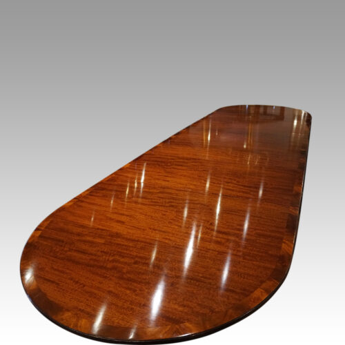 George VI 3 pillar dining table top end view