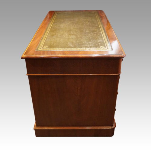 Victorian walnut pedestal desk end