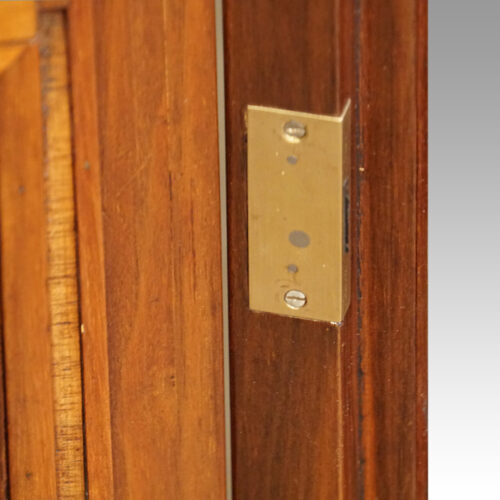 Edwardian walnut Wellington chest lock