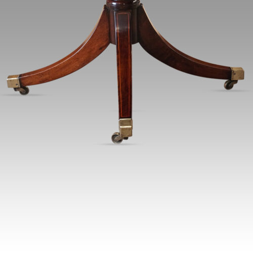 George V mahogany triple pillar dining table centre base