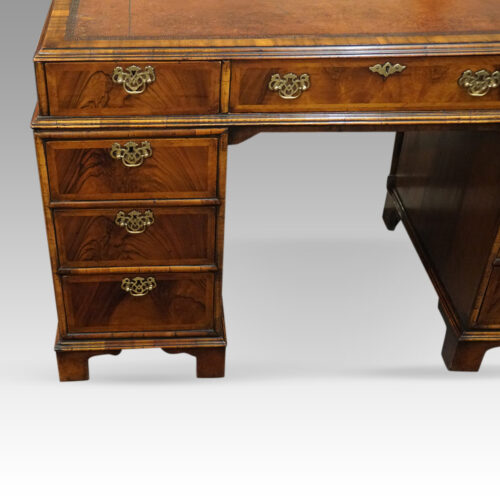 Walnut Georgian style pedestal desk drawers
