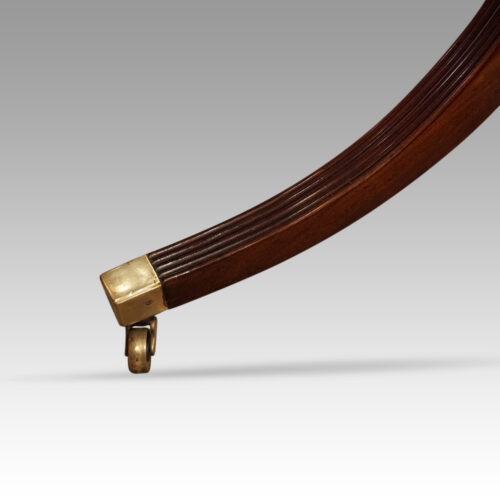 Oval mahogany Regency style dining table leg
