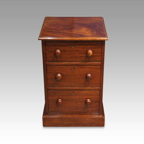 Pair of Victorian mahogany bedside chests single