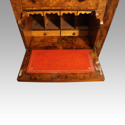 Victorian burr walnut Wellington chest secretaire detail