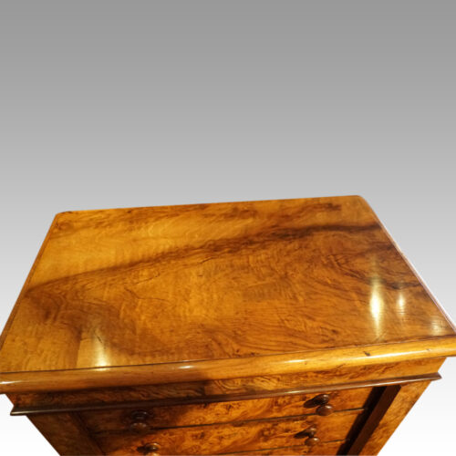 Victorian burr walnut Wellington chest top