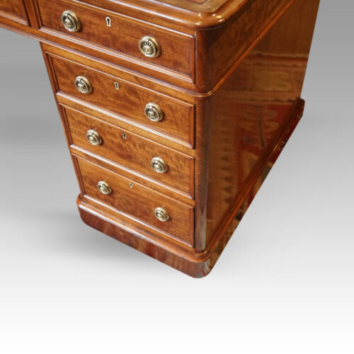 Victorian mahogany pedestal desk detail