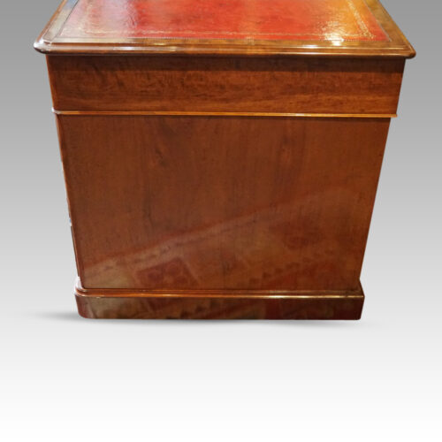 Victorian mahogany pedestal desk end