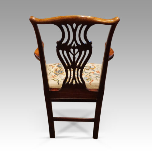 Set of 12 Georgian mahogany dining chairs armchair rear