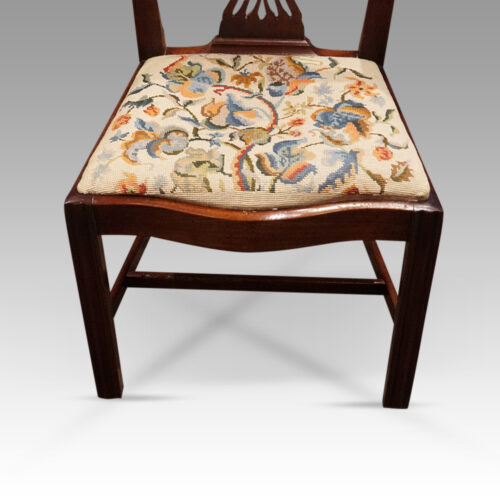 Set of 12 Georgian mahogany dining chairs serpentine seat