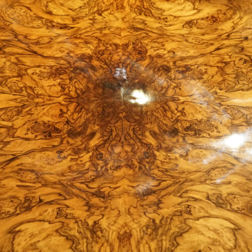 Victorian shaped walnut loo table heart wood