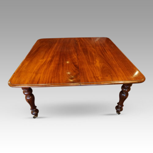 William IV mahogany extending dining table without leaves