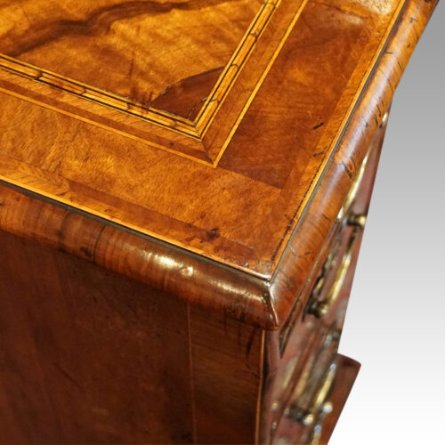 George I walnut kneehole corner