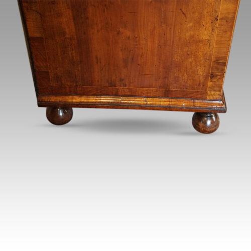 George I walnut kneehole side detail