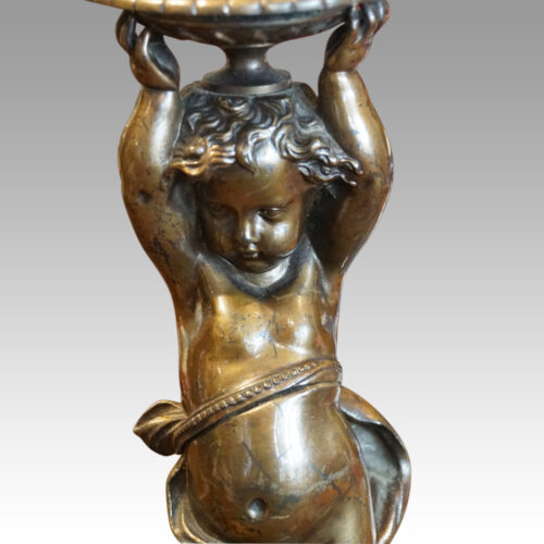 Pair of bronze table lamps detail